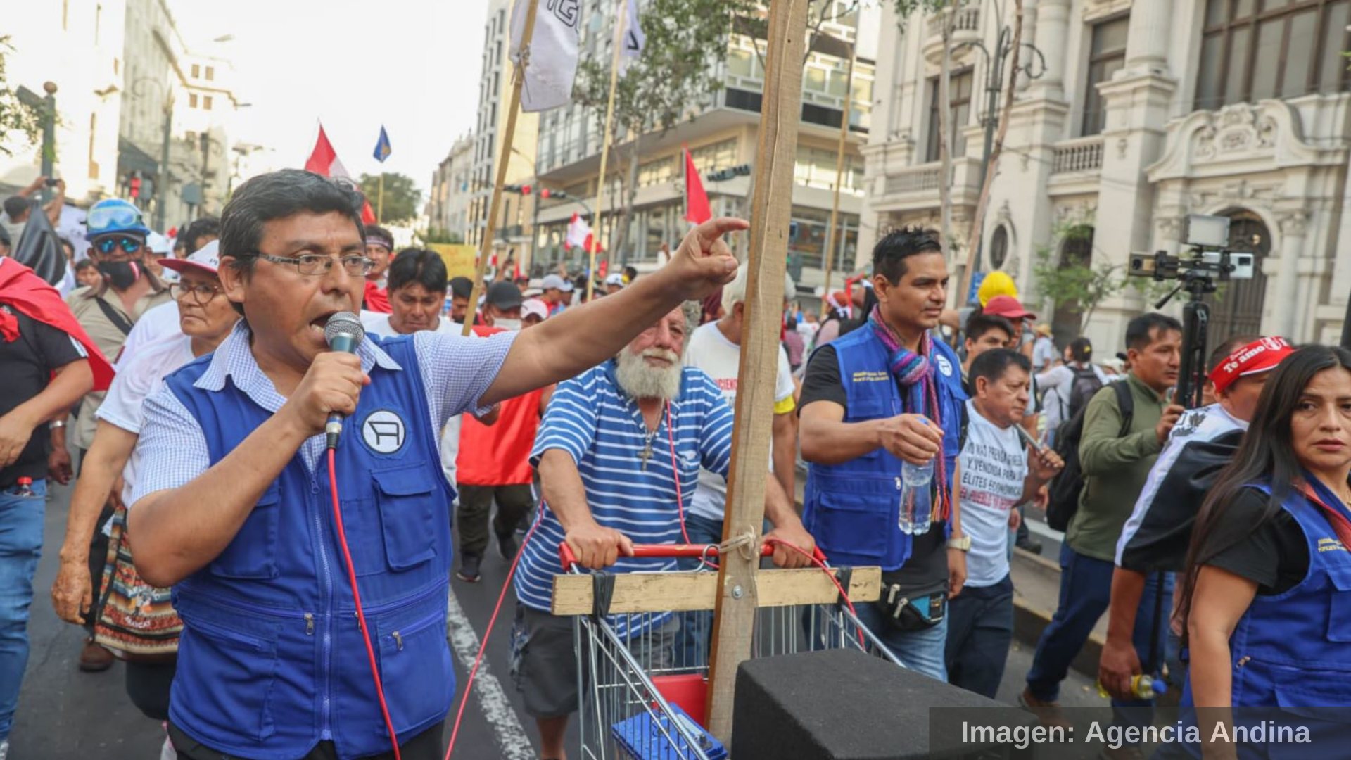 Reportan, de momento, normalidad en Lima durante protesta