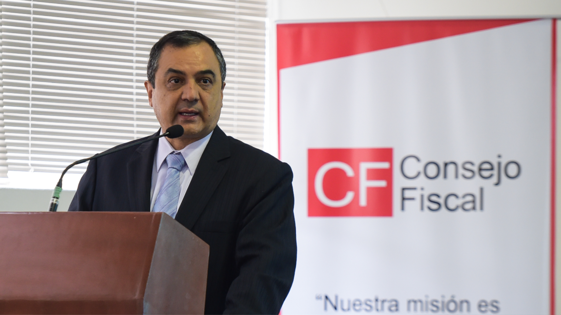 Gobierno busca la salida de Carlos Oliva del Consejo Fiscal