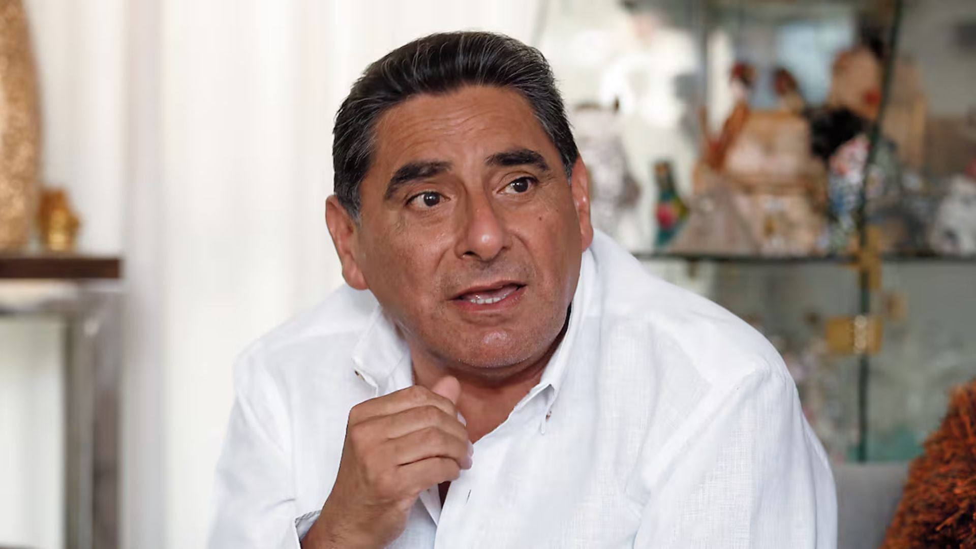 Carlos Álvarez anuncia su precandidatura a la presidencia