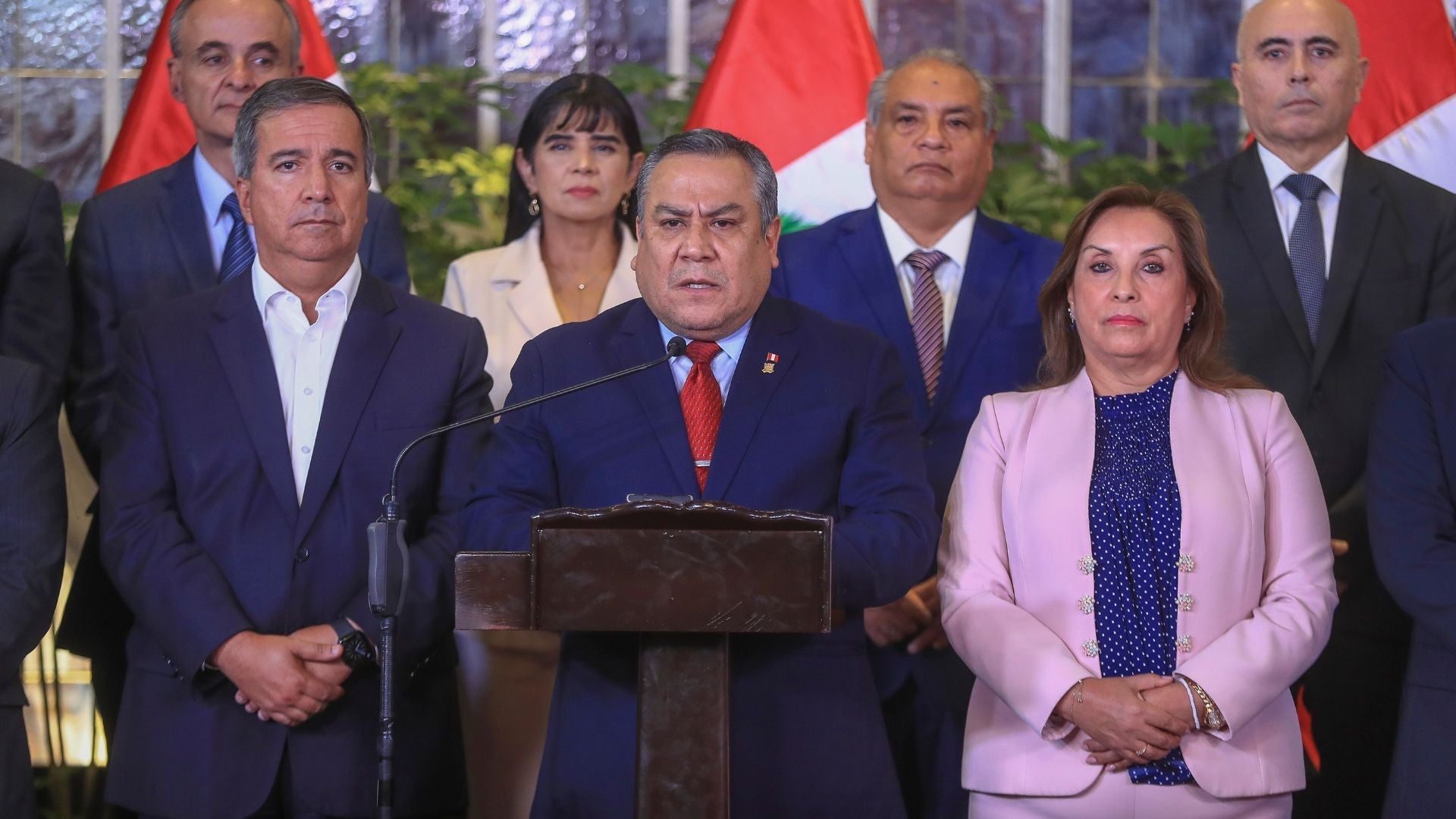 Renuncia Gustavo Adrianzén al cargo de primer ministro